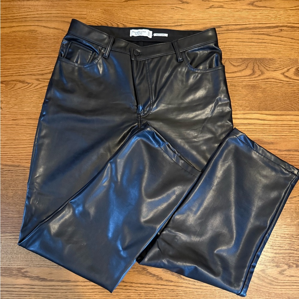 Abercrombie ‘90/s Straight Leg High Waist Vegan Leather Pants (petite)
